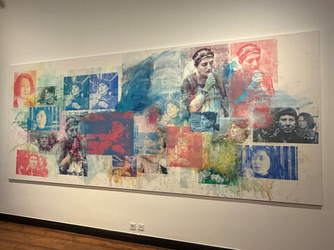 Ausstellungsansicht „Leyla Yenirce – Werdegang“