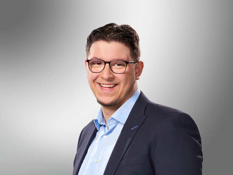 Porträt von Rojhat Süre